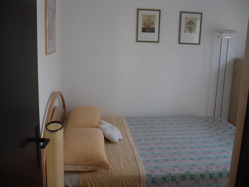 Holiday Pool House Pula Room photo