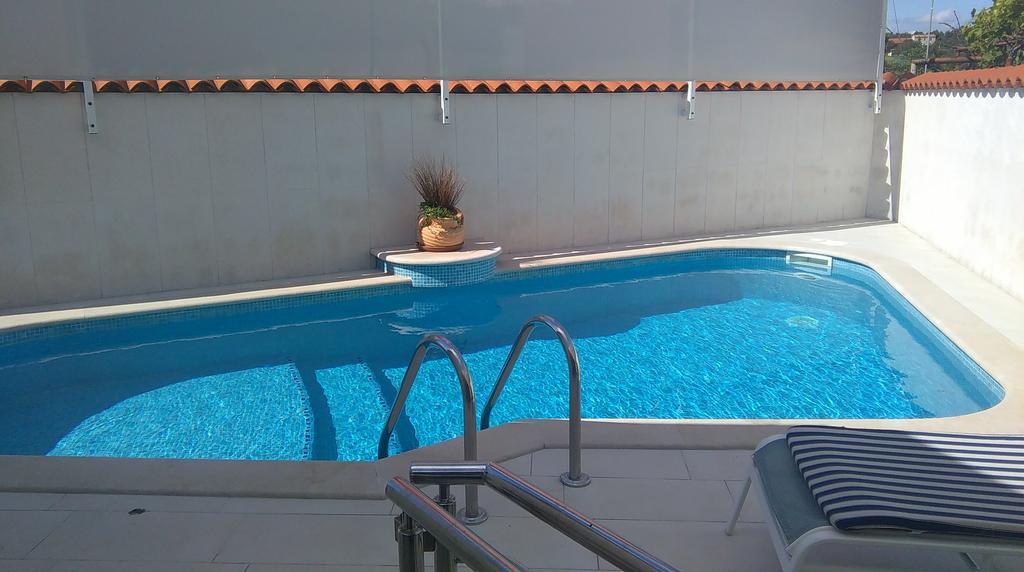 Holiday Pool House Pula Exterior photo
